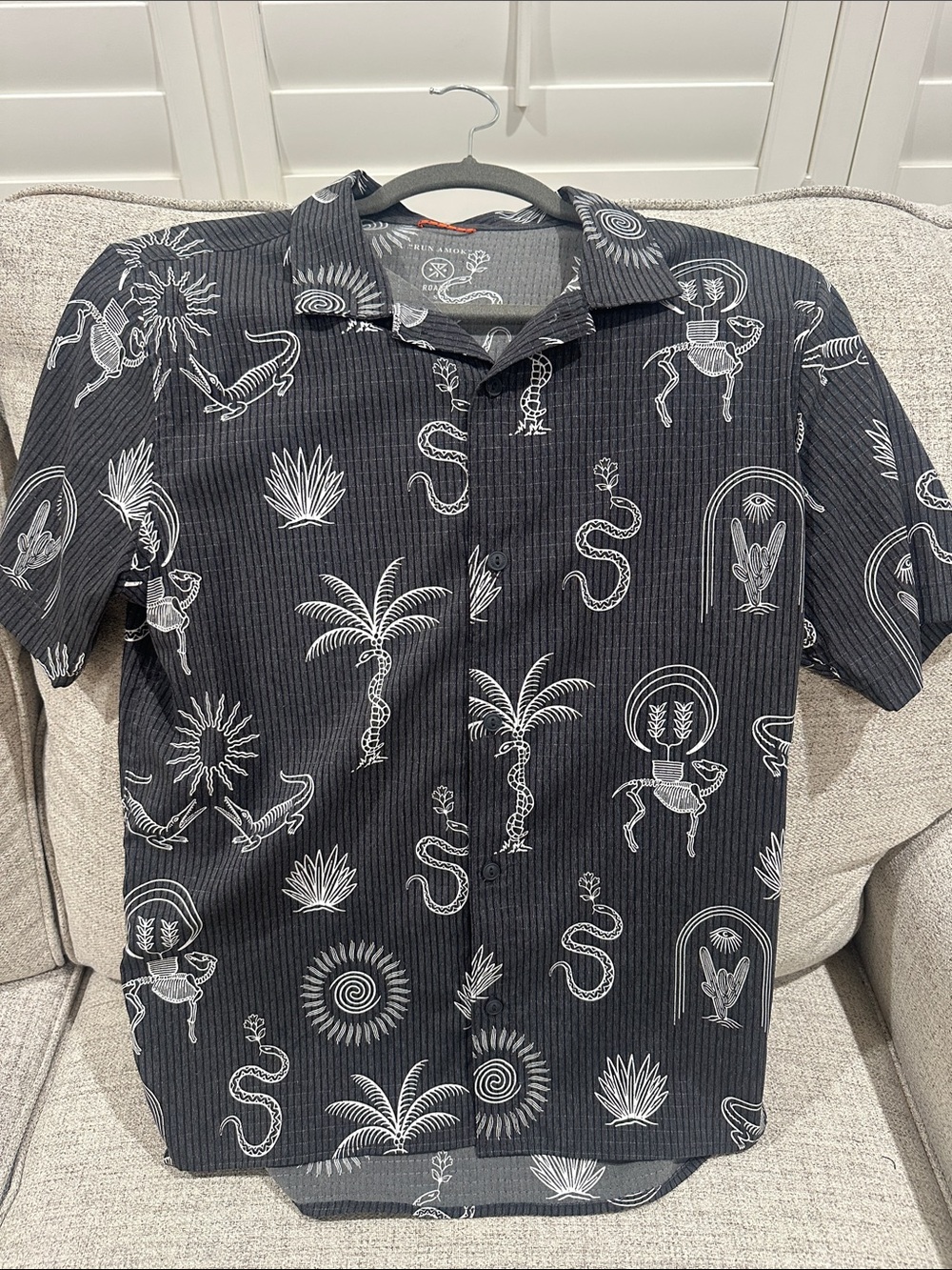 ROARK Men's Black Short-Sleeve Button-Up Shirt with White Graphic Print